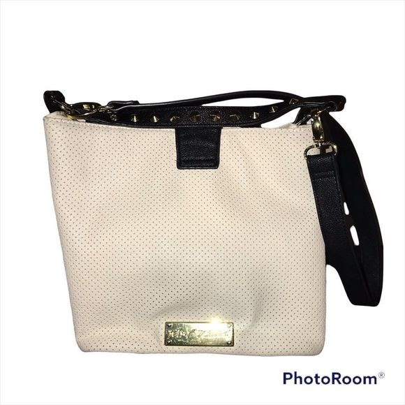 BETSEY JOHNSON White crossbody with studded black bow studded black handle strap - Picture 6 of 6